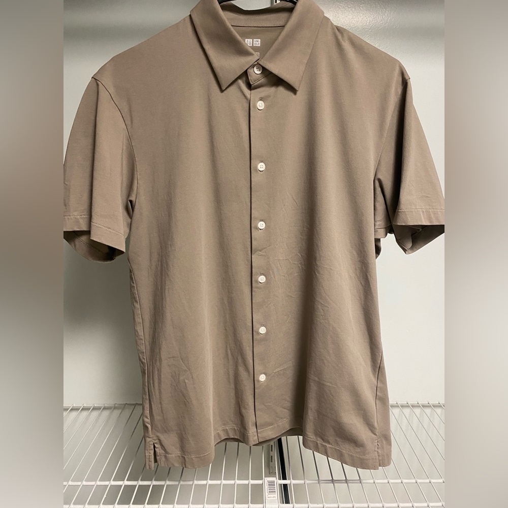 Uniqlo casual button down shirt